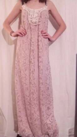 Robe Longue,à Bretelles,en Dentelle Couleur Rose,vêtements Femme,cadeau Femme,robe Fille,cadeau Fille,vêtements Fille,dentelle Rose -Éclat Boutique 780783 robe longue a bretelles en dentelle couleur rose 3