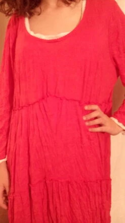 Robe Manches Longues En Viscose Couleur Rouge -Éclat Boutique 780942 robe manches longues en viscose couleur rouge 2