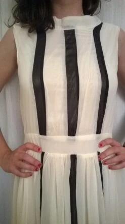 Robe Longue Sans Manches Couleur Crème -Éclat Boutique 780977 robe longue sans manches couleur creme 3