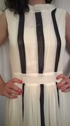 Robe Longue Sans Manches Couleur Crème -Éclat Boutique 780977 robe longue sans manches couleur creme 4