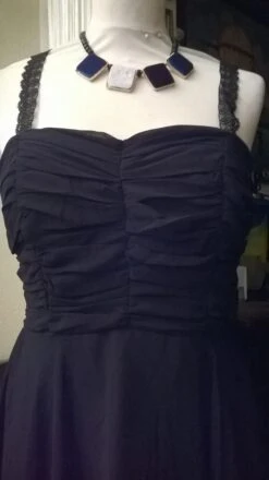 Robe Courte à Brettelles En Mousseline Noir