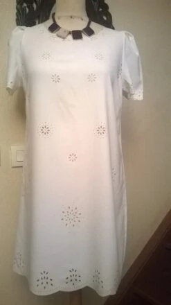 Robe Manches Courtes Couleur Blanche