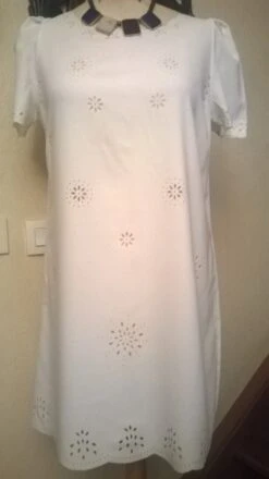 Robe Manches Courtes Couleur Blanche -Éclat Boutique 781464 robe manches courtes couleur blanche 5