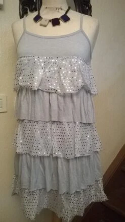 Robe Courte à Brettelles En Viscose Et Paillettes Grise