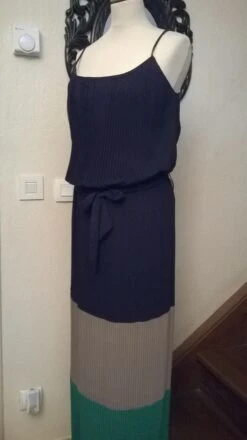 Robe Longue En Mousseline Plissé -Éclat Boutique 781655 robe longue en mousseline plisse 4