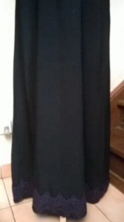 Robe Longue à Brettelles De Couleur Noir -Éclat Boutique 781715 robe longue a brettelles de couleur noir 4