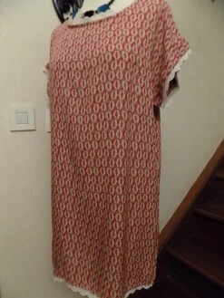 Robe Manches Courtes En Viscose Imprimée Et Dentelle -Éclat Boutique 781874 robe manches courtes en viscose imprimee et dentelle 4