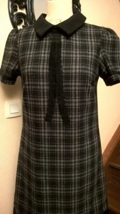 Robe Manches Courtes En Laine Et Viscose à Carreaux