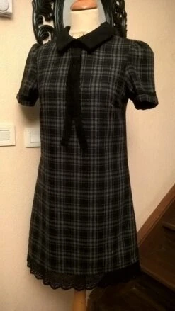 Robe Manches Courtes En Laine Et Viscose à Carreaux -Éclat Boutique 781966 robe manches courtes en laine et viscose a carreaux 5