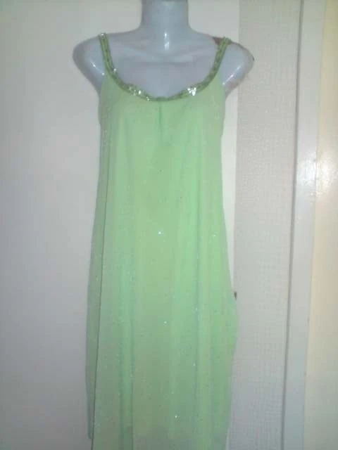 Robe D'étè Grande Taille En Mousseline Vert Trées Fluide Taille 42/44 Longueur 105 Cm. 5 Robe D'étè Grande Taille En Mousseline Vert Trées Fluide Taille 42/44 Longueur 105 Cm. – Image 5