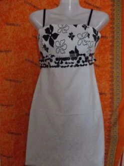 Robe D'étè Mi Longue,en Coton,blanc Et Noir,bustier Imprimé De Fleurs De Tréfle Noires