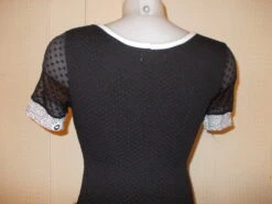 Robe Tunique Mi Longue En Jersey Noir Et Blanc Petites Manches En Résille Plumetis Noir Taille 38/40 Longueur 79 Cm. -Éclat Boutique 827517 robe tunique mi longue en jersey noir et blanc petites manc 4