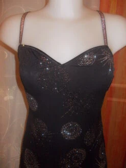 -robe De Soirée/ Reveillon Courte En Jersey -lycra Noir A Motifs Brillants Bretelles Croisées Au Dos Réglables Taille 38/ 40 Longueur -Éclat Boutique 827660 robe de soiree reveillon courte en jersey lycra noir a 3