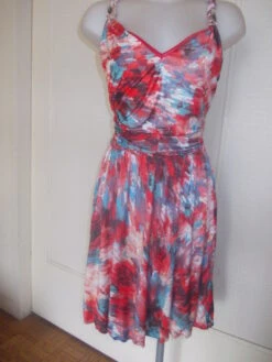 -robe Tunique Mi Longue En Jersey-lycra Multicolore Sans Manches Taille 38/40 Longueur De 97 Cms.