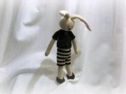 Doudou Lapin En Coton Au Crochet Et Sa Garde Robe Fait Main