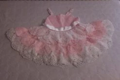 Robe Bébé à Volants Tricotée En Laine Rose Et Blanche