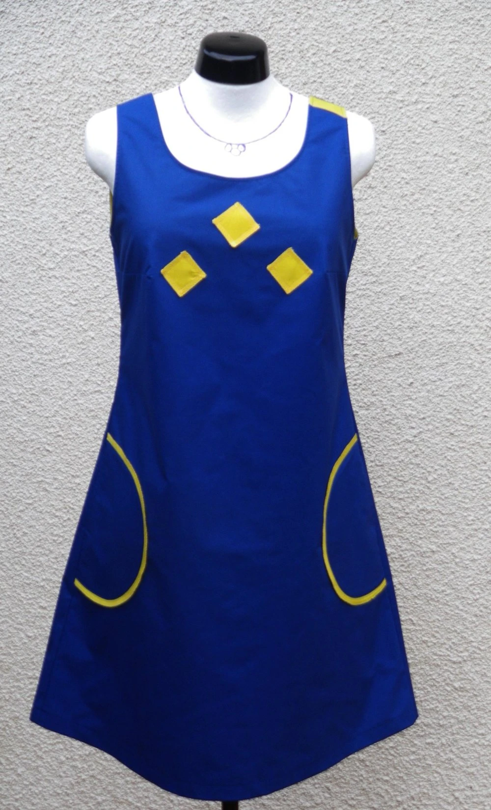 Robe Femme, Forme Trapèze, Semi-ajustée, 2 Poches , Zip Apparente Milieu Dos. 2 Robe Femme, Forme Trapèze, Semi-ajustée, 2 Poches , Zip Apparente Milieu Dos. – Image 2