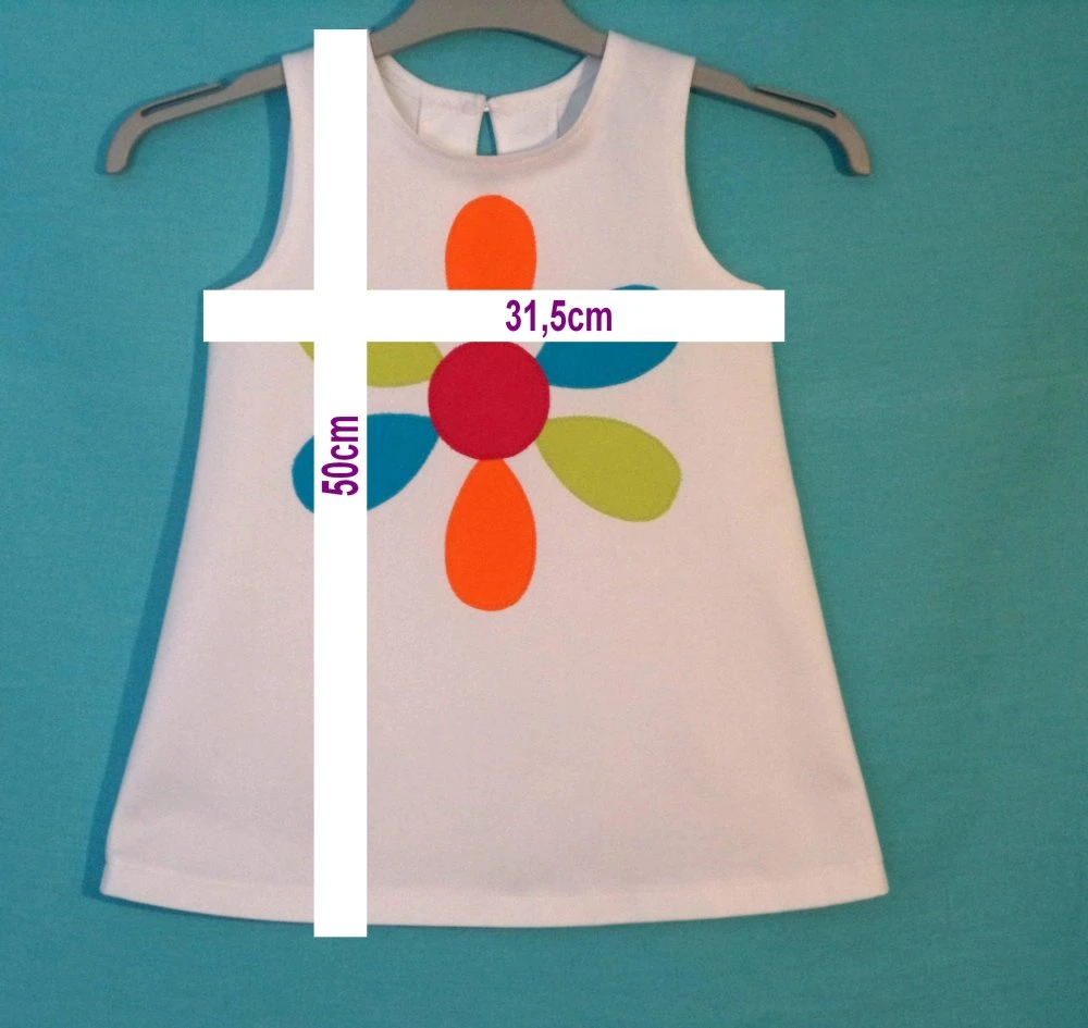 Robe Trapèze Ou Robe -tunique , Blanche, Pour Fillette, Avec Grosse Fleur En Appliqué Devant. 4 Robe Trapèze Ou Robe -tunique , Blanche, Pour Fillette, Avec Grosse Fleur En Appliqué Devant. – Image 4