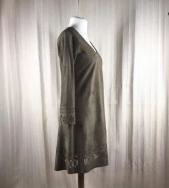 Robe Trapèze En Suédine Marron Kaki à Manches Longues -Éclat Boutique product 5de3e2c322504 3