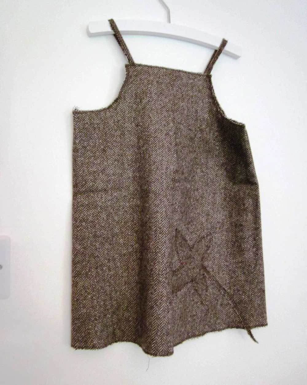 Robe Chasuble Coton Avec Chevrons Et Broderie 2 Robe Chasuble Coton Avec Chevrons Et Broderie – Image 2