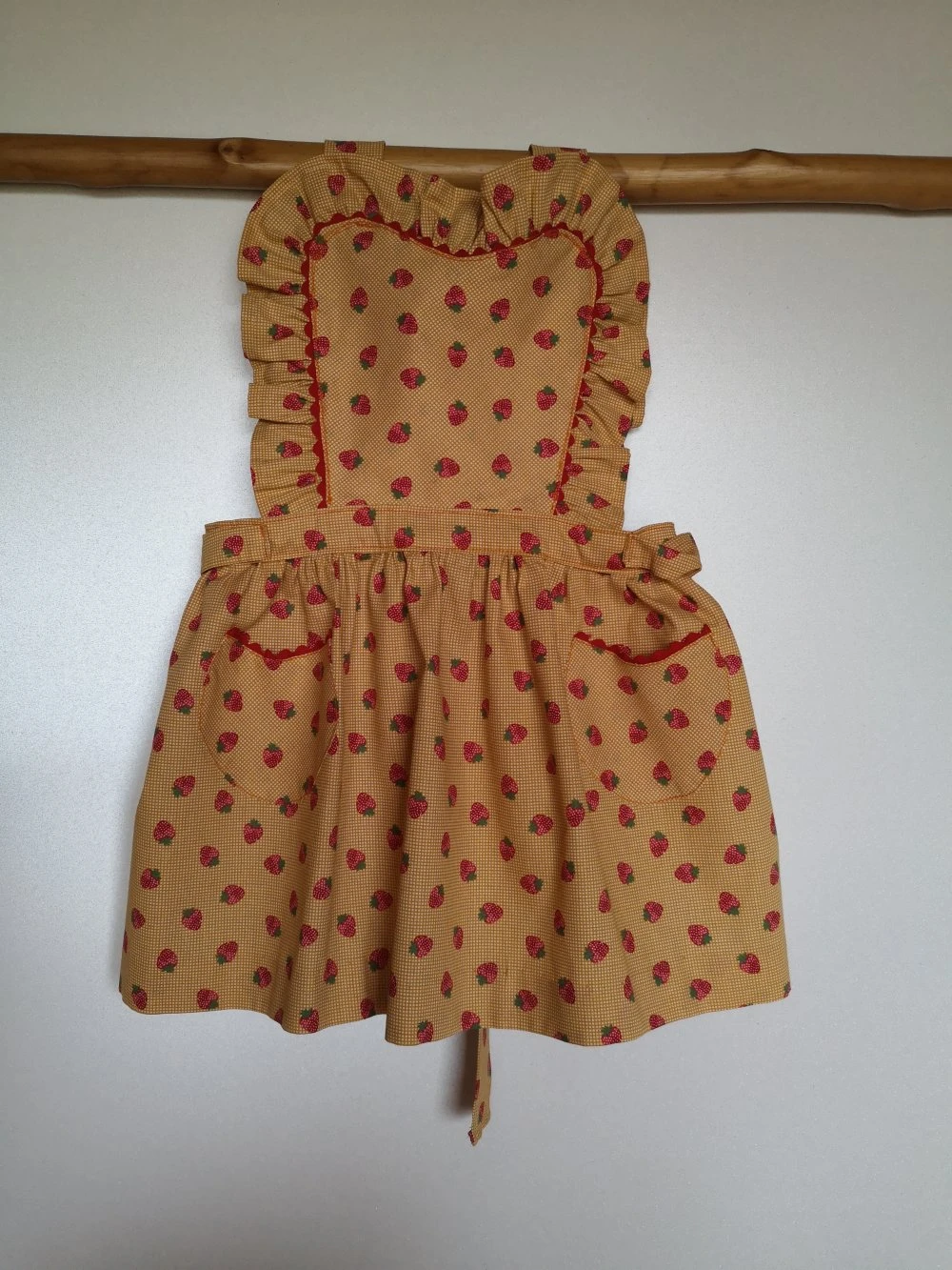 Ensemble Robe Jaune Motif Fraises Et Culotte Bouffante, Cadeau Naissance 6 -9 Mois 1 Ensemble Robe Jaune Motif Fraises Et Culotte Bouffante, Cadeau Naissance 6 -9 Mois