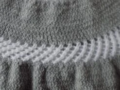 Robe Pour Bébé , Fait Main Au Tricot ,coloris Gris Et Blanc , Taille 12/15 Mois. -Éclat Boutique product 605dd3260ca4a 6