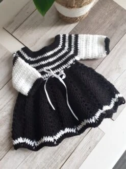 Robe Bebe Noire Et Blanche Crochetée Main