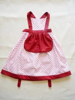 Robe Vintage Rouge Et Blanche Tablier à Cœurs