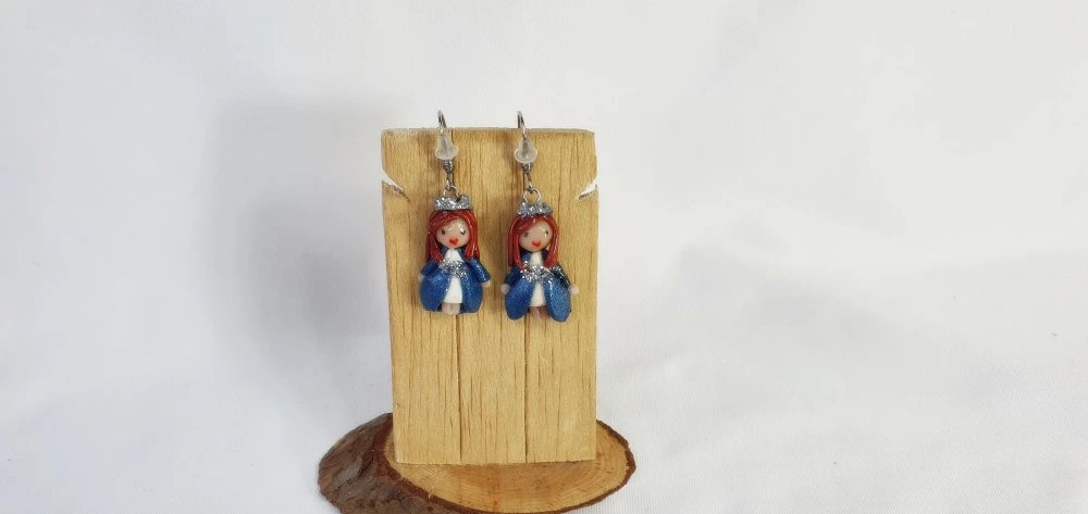 Boucles D 'oreilles Enfants Princesse, Boucles Enfant Acier Inoxydable Et Fimo, Poupée Miniature, Robe De Princesse Pailleté, 3 Boucles D 'oreilles Enfants Princesse, Boucles Enfant Acier Inoxydable Et Fimo, Poupée Miniature, Robe De Princesse Pailleté, – Image 3